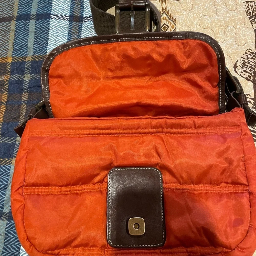 Eddie Bauer Vintage down filled shoulder bag  fits a little below arm pit